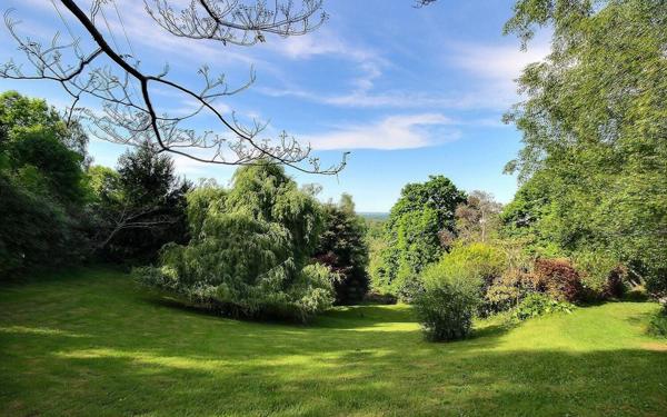 Maison à vendre    9 pièces •  Jurançon