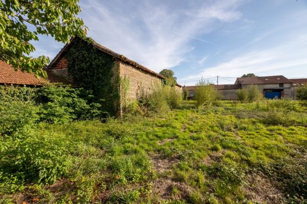 Larreule - Hautes-Pyrénées - Maison de maître de 265 m² + terrain constructible et dépendances.
