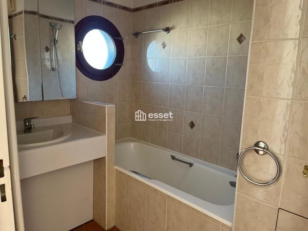 Location Appartement 6 pièces 154.04 m² - Courbevoie 92400