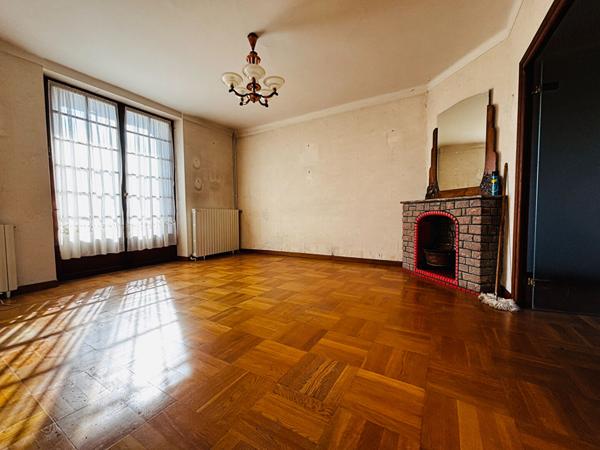 A VENDRE SEILHAC Proche bourg Maison en pierre Terrain 1200 m²