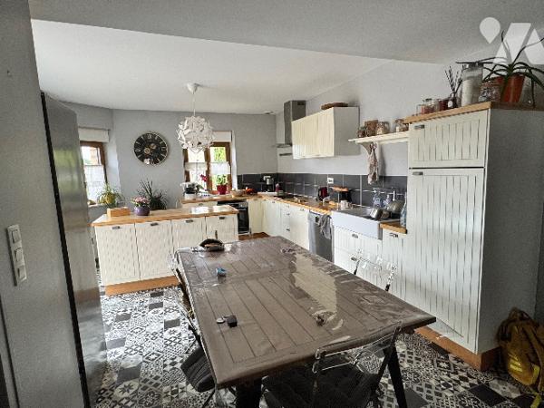 Maison de ville avec local professionnel