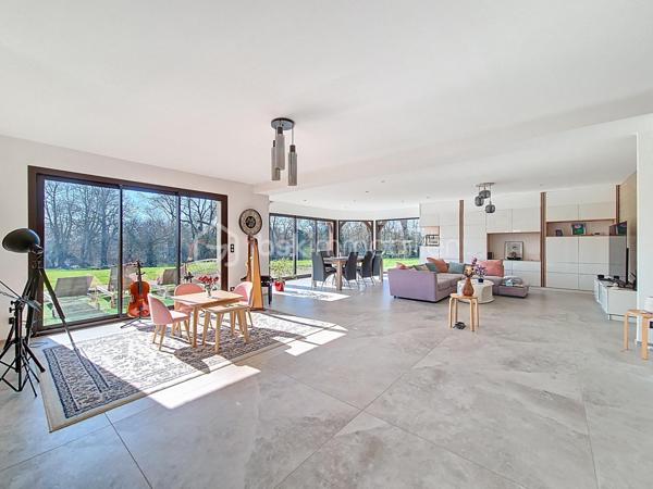 Maison de 245 m²