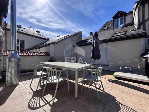 ORLEANS HYPERCENTRE - Appartement 3 pièces 70 m²  avec terrasse - meublé - CHAUFF ET EAUX INCLUS.