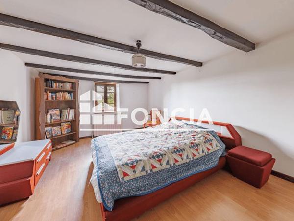 À vendre Maison 7 pièces 162 m² - Saint-hilaire-la-croix 63440