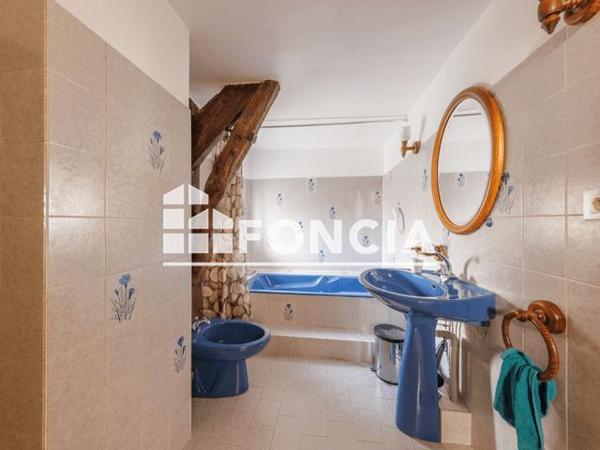 À vendre Maison 7 pièces 162 m² - Saint-hilaire-la-croix 63440