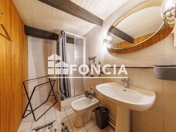 À vendre Maison 7 pièces 162 m² - Saint-hilaire-la-croix 63440