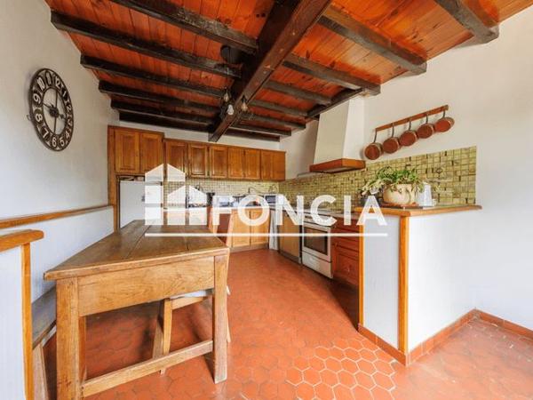 À vendre Maison 7 pièces 162 m² - Saint-hilaire-la-croix 63440