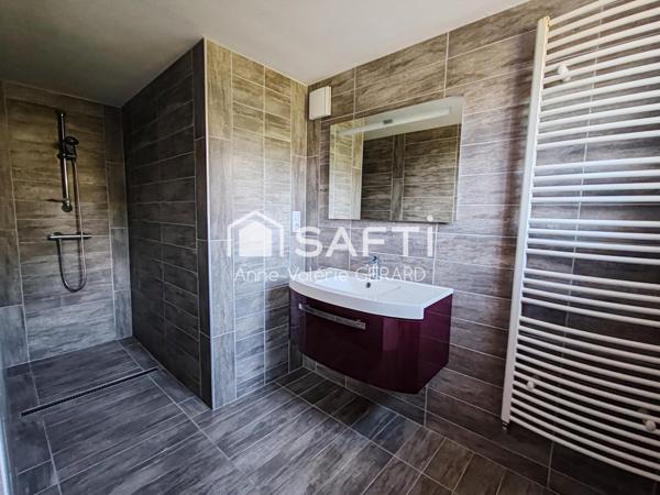 Maison+dépendances+champ 1 hectare- sans voisins