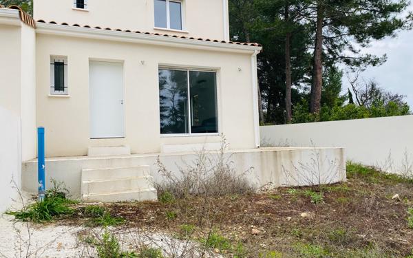 Maison à louer    2 pièces •  Cournonterral