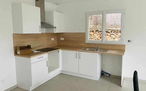 Maison à louer    2 pièces •  Cournonterral