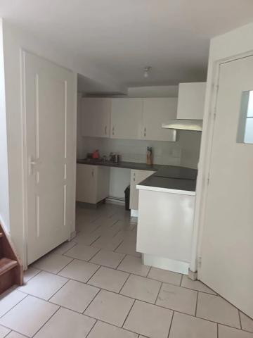 Location                                                      Appartement
                        
                     2 pièces                      35 m2                     à Salon-de-Provence