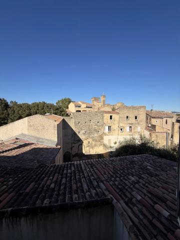 Location                                                      Appartement
                        
                     2 pièces                      35 m2                     à Salon-de-Provence