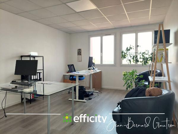 Local Commercial
         9 pièces
        - 1366 m² Exclusivité 440 750 € *