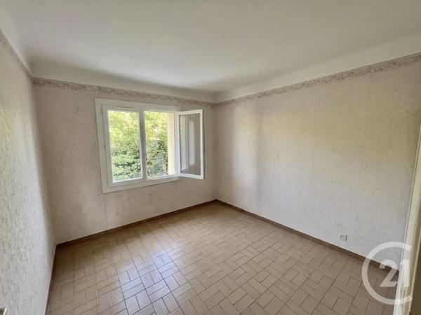 Maison à vendre  4 pièces - 127 m 2   MARTIGUES  - 13