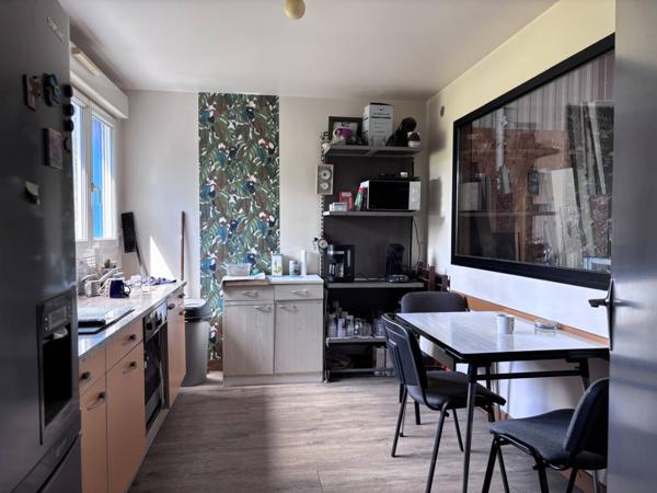 Bureau à vendre 1 pièce de 300 m²
