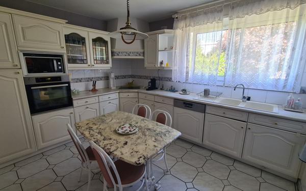 Maison à vendre    4 pièces •  Bassens