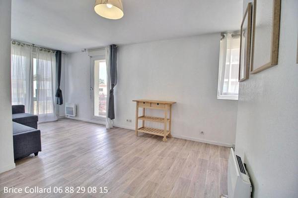 60300 SENLIS Appartement T2 avec balcon, cave et parking