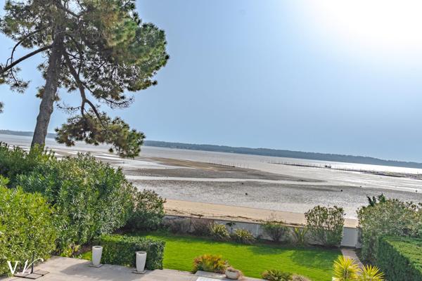 CENTRE DU CAP FERRET-VILLA DE PRESTIGE EN PREMIERE LIGNE