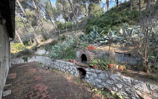 Maison à vendre    8 pièces • 200 m2 Martigues