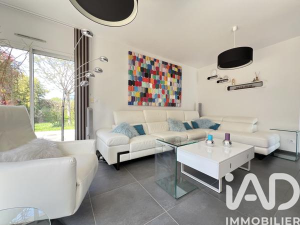 Maison à vendre 7 pièces 233 m² La Buisse