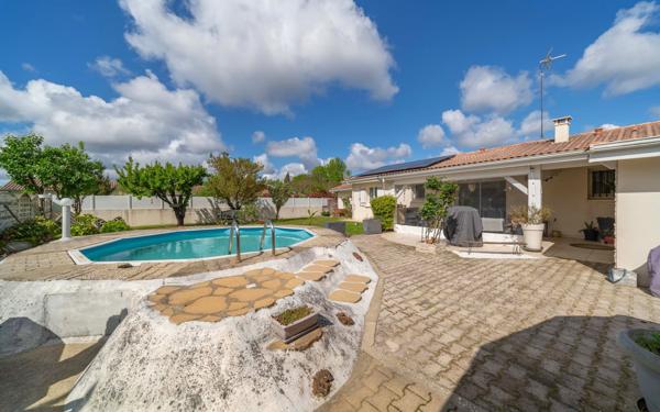 Maison à vendre    6 pièces •  Parentis-en-Born