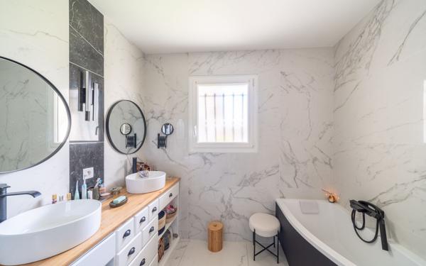 Maison à vendre    6 pièces •  Parentis-en-Born