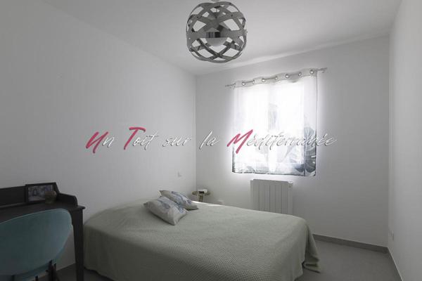 Maison de plain pied de 2016, 4 pièces, 3 chambres, 81m2 avec garage à Pierrefeu Du Var