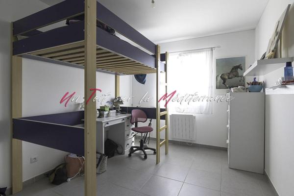 Maison de plain pied de 2016, 4 pièces, 3 chambres, 81m2 avec garage à Pierrefeu Du Var