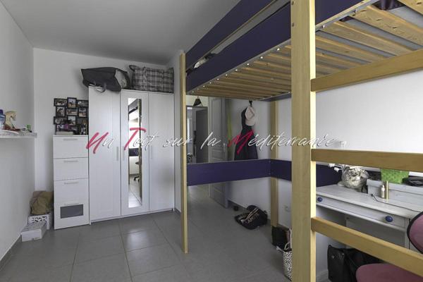 Maison de plain pied de 2016, 4 pièces, 3 chambres, 81m2 avec garage à Pierrefeu Du Var