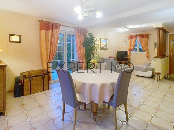 Évrecy (14210) ECOLES ET COMMERCES A PIED !