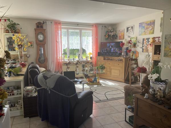 Maison lumineuse avec jardin