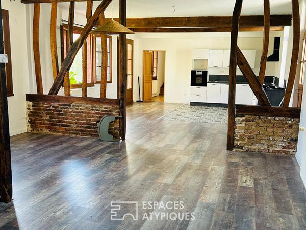 Corps de ferme avec belle longère et annexe