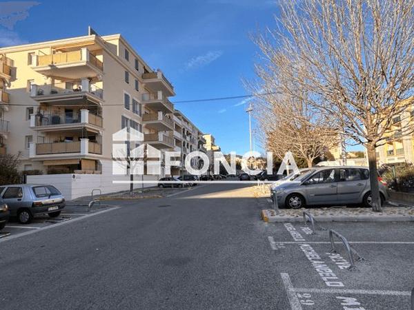 Location Parking - 18 AV. 1ERE DIVISION BROSSET Hyeres 83400