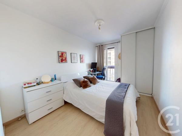 Appartement T4 à vendre  4 pièces - 83,98 m 2   COLOMIERS  - 31