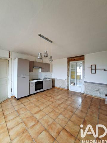 Maison à vendre 6 pièces 142 m² Charmé