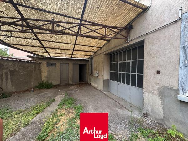 VENTE - IMMEUBLE R+2 - TARARE