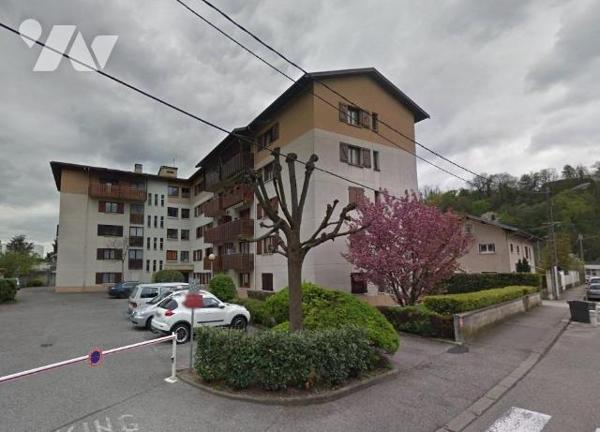 APPARTEMENT + GARAGE