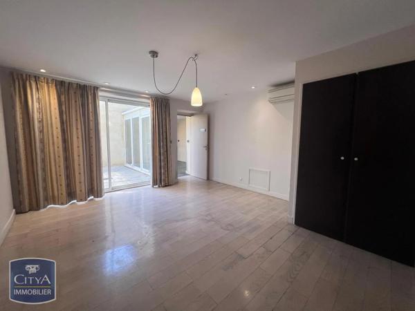 Local professionnel à louer