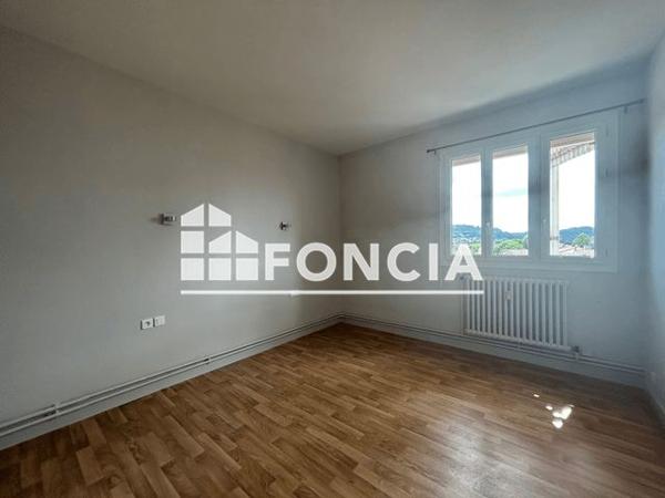 Location Appartement 2 pièces 37.9 m² - 31 RUE ALPHONSE DAUDET Agen 47000