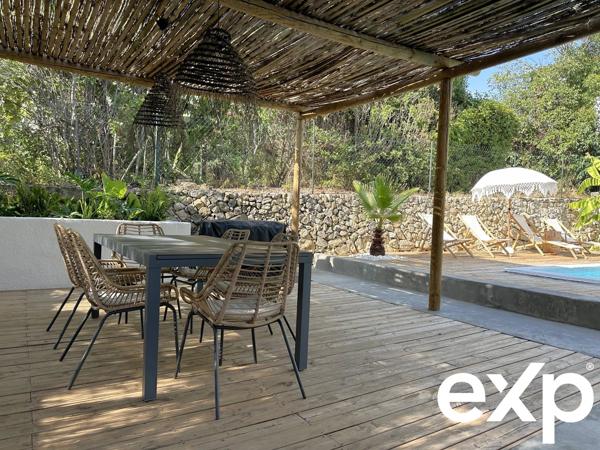 Belle Maison Familiale en deux appartements T4 – 220 m² habitables Piscine – Jardin exotique – Stationnements – Quartier Quatre Chemins des Routes