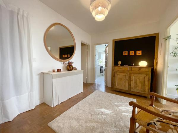 Fontenay-aux-Roses (92260) FONTENAY AUX ROSES, PROCHE Le Plessis Robinson - APPARTEMENT 107m2 avec 4 chambres - TERRASSE 14m2 - PARC, VER