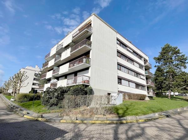 Fontenay-aux-Roses (92260) FONTENAY AUX ROSES, PROCHE Le Plessis Robinson - APPARTEMENT 107m2 avec 4 chambres - TERRASSE 14m2 - PARC, VER
