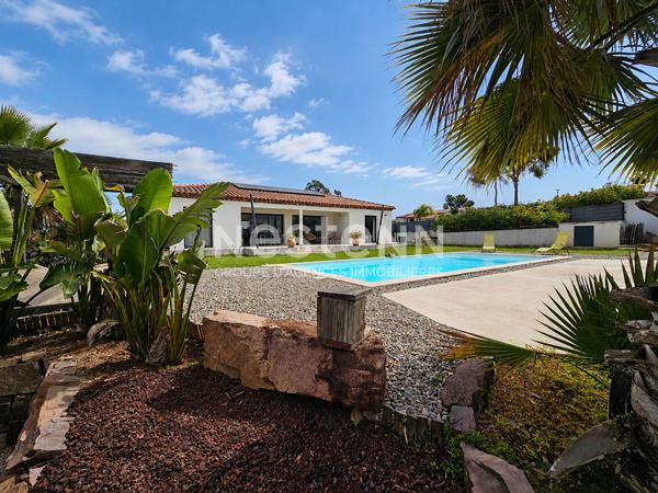 A VENDRE-Maison récente de plain-pied La Crau 5 pièce(s) 120m2 - Secteur résidentiel et recherché, piscine.