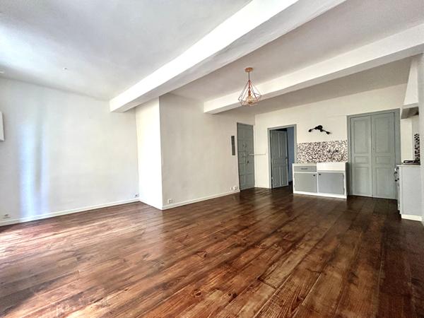 A LOUER TYPE 2  20000 AJACCIO VIEILLE VILLE