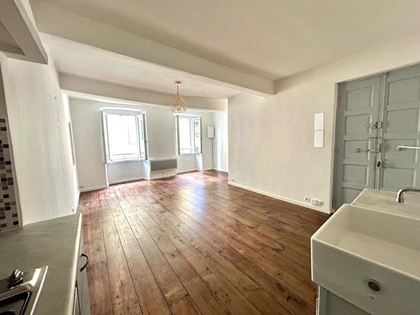 A LOUER TYPE 2  20000 AJACCIO VIEILLE VILLE