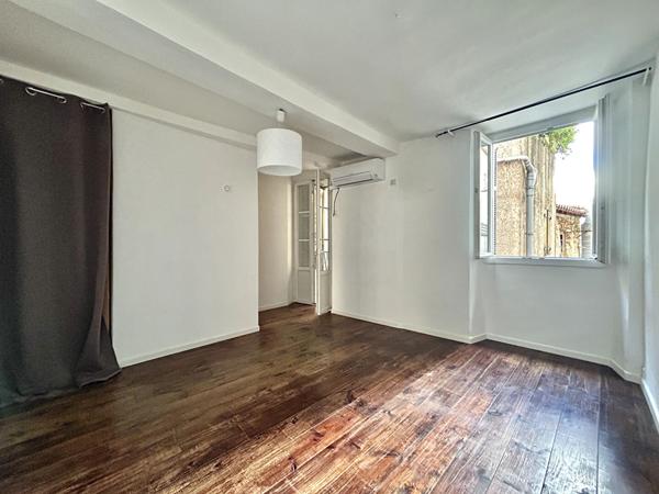 A LOUER TYPE 2  20000 AJACCIO VIEILLE VILLE