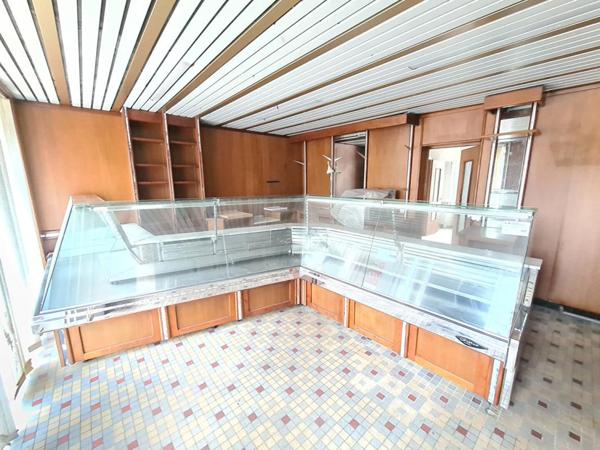 Exclusivité - Le Croisty - Maison de 135.36 m2 - 6 pièces - 3 chambres  -  Jardinet 20 m2 - Prix 125.000
