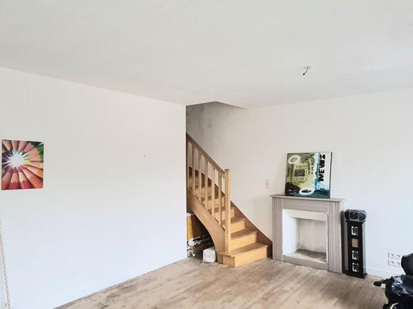 Exclusivité - Le Croisty - Maison de 135.36 m2 - 6 pièces - 3 chambres  -  Jardinet 20 m2 - Prix 125.000