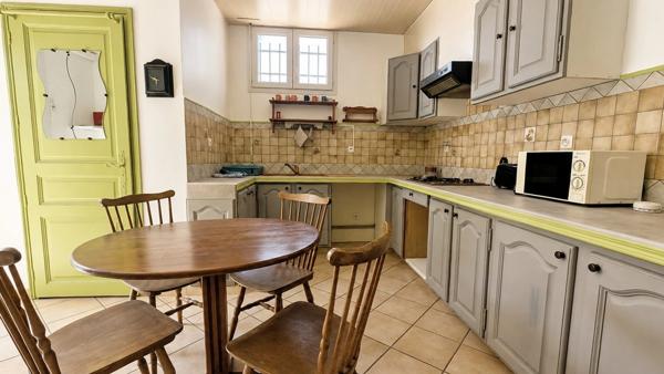 MERINDOL (84) | Maison de plain pied de 168 m² habitables avec 2 gîtes sur un terrain de 870 m² avec piscine