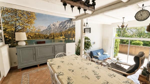MERINDOL (84) | Maison de plain pied de 168 m² habitables avec 2 gîtes sur un terrain de 870 m² avec piscine